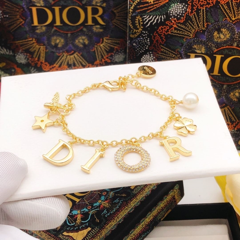 chr1st1an D10r bracelets